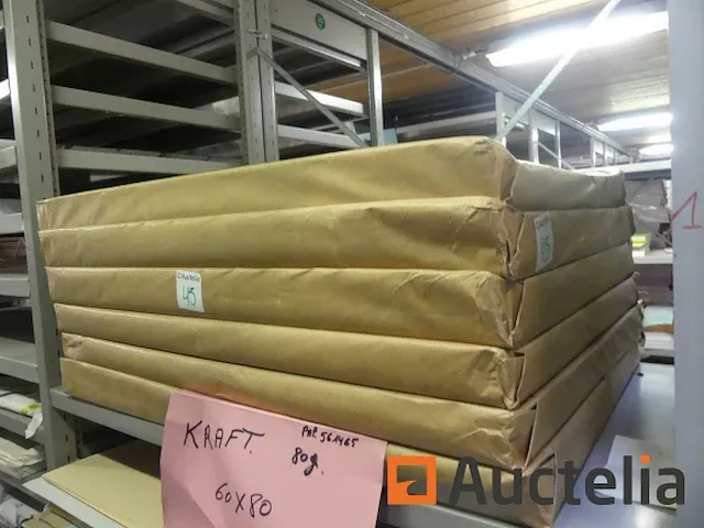 Voorraad papier karton - afbeelding 3 van  7