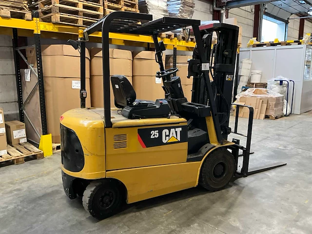 Vorkheftruck caterpillar ep25k - afbeelding 16 van  20