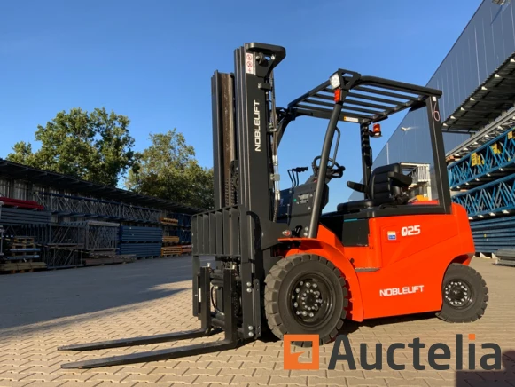 Vorkheftruck, garage gereedschap