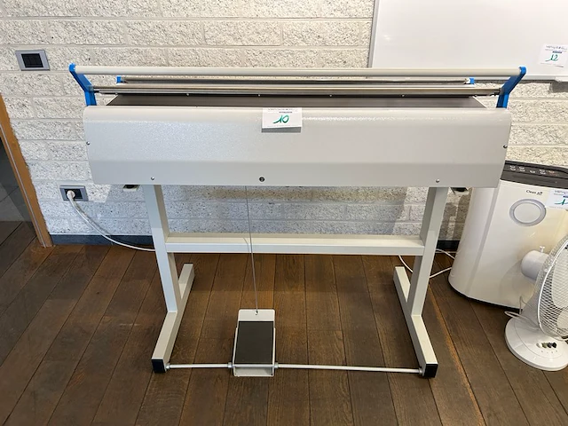 Vouwmachine voor grote afdrukken - afbeelding 1 van  4
