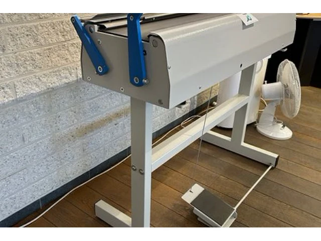 Vouwmachine voor grote afdrukken - afbeelding 2 van  4