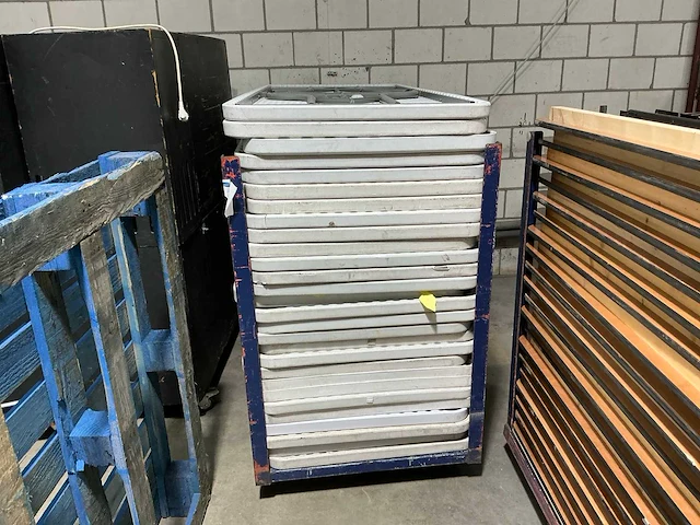 Vouwtafel pvc (84x) - afbeelding 2 van  8