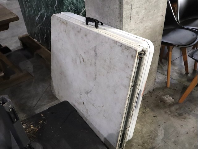 Vouwtafel (x2) - afbeelding 1 van  3