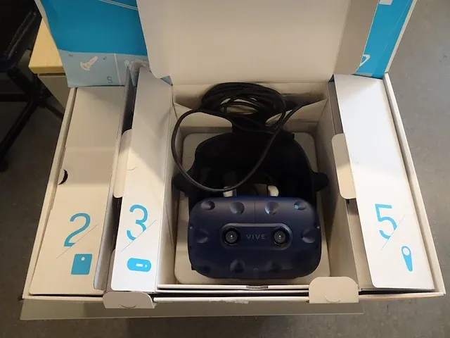 Vr bril vivepro - afbeelding 1 van  5