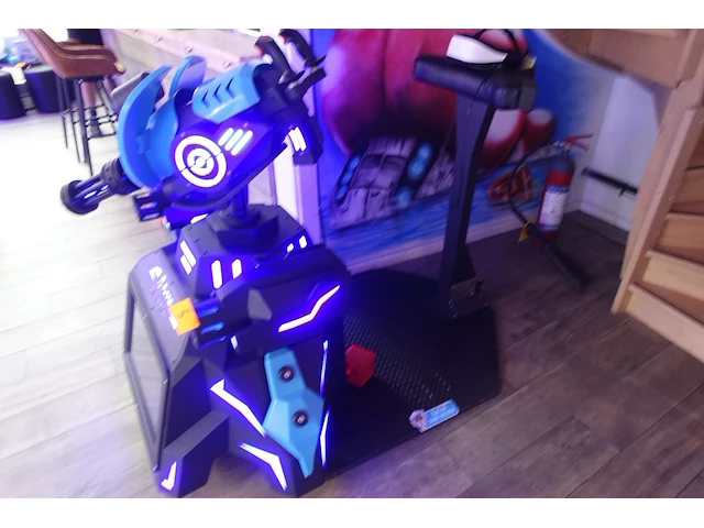 Vr installatie funinvr gatling simulator - afbeelding 3 van  4
