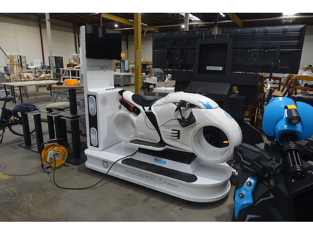 Vr installatie funinvr racing moto - afbeelding 5 van  5