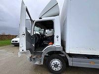 Vrachtwagen atego; 2010 - afbeelding 2 van  24