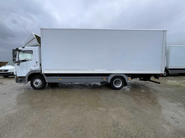 Vrachtwagen atego; 2010 - afbeelding 1 van  24