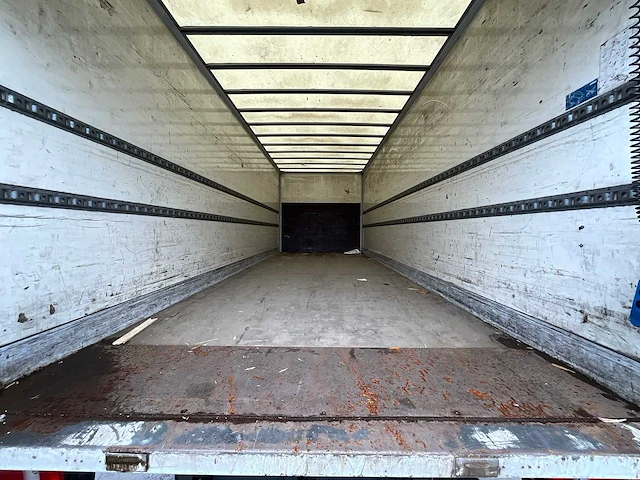 Vrachtwagen atego; 2010 - afbeelding 22 van  24
