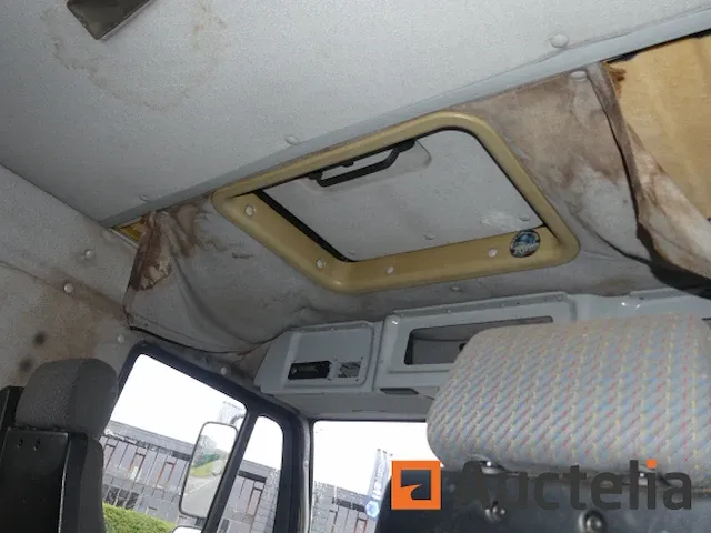 Vrachtwagen carrosserie en dubbele cabine + hatchback man m 11 f (1998-190.703 km) - afbeelding 2 van  37