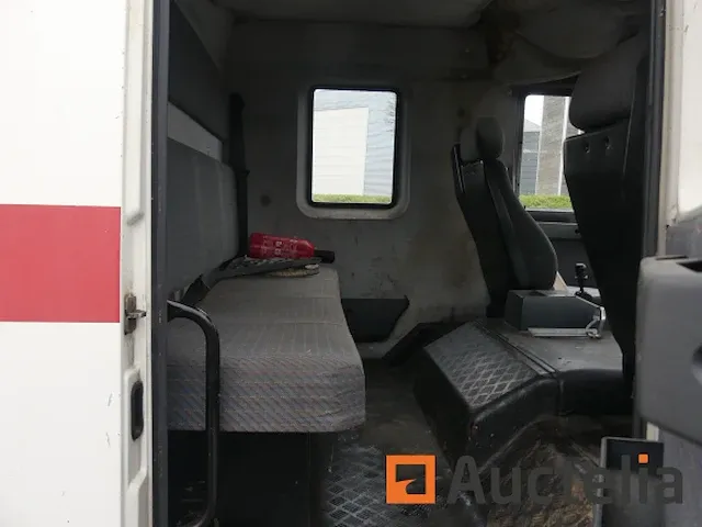 Vrachtwagen carrosserie en dubbele cabine + hatchback man m 11 f (1998-190.703 km) - afbeelding 19 van  37