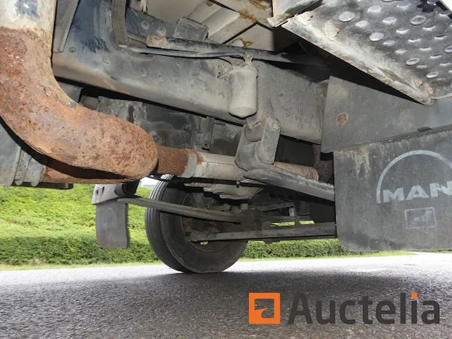 Vrachtwagen carrosserie en dubbele cabine + hatchback man m 11 f (1998-190.703 km) - afbeelding 22 van  37