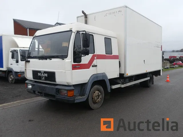 Vrachtwagen carrosserie en dubbele cabine + hatchback man m 11 f (1998-190.703 km) - afbeelding 12 van  37