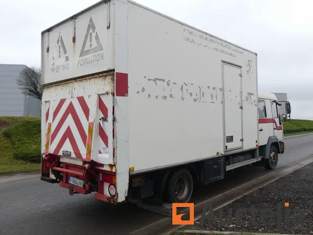 Vrachtwagen carrosserie en dubbele cabine + hatchback man m 11 f (1998-190.703 km) - afbeelding 36 van  37