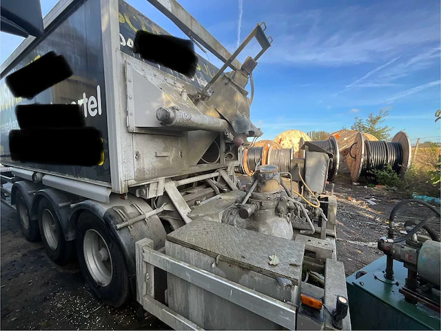 Vrachtwagen, chapewagen - afbeelding 3 van  10