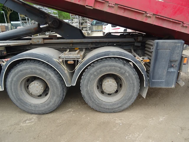 Vrachtwagen daf 85cf - afbeelding 30 van  37