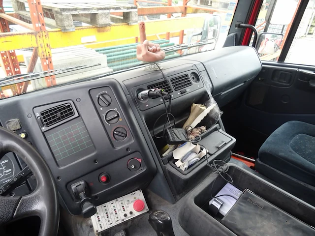 Vrachtwagen daf 85cf - afbeelding 35 van  37
