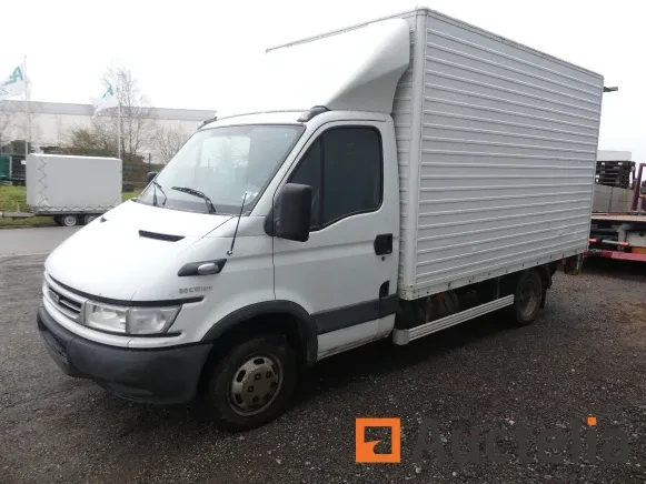 Vrachtwagen en apparatuur logistiek