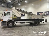 Vrachtwagen hoogwerker - afbeelding 17 van  19
