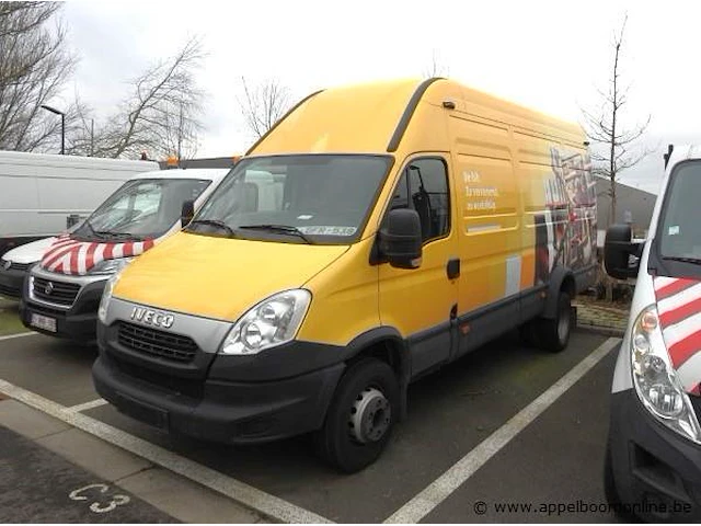 Vrachtwagen iveco daily 70c17v, diesel, 2998cm³,125kw, 1e inschr 07/5/12, zcfc70c110d471158, 63299km, co²-uitstoot ng,euro5,kentekenbewijs,gelijkvormigheidsattest, keuring tot 03/04/25, 2sleutels - afbeelding 1 van  24