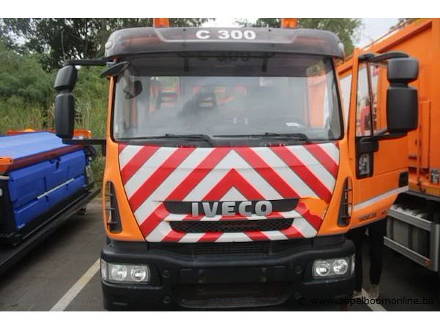 Vrachtwagen iveco eurocargo ml 190el25vv kraan hmf rcl 5300, datum 1ste inschrijving 06/02/2012, chassisnummer zcfa1vj0402588176 - afbeelding 15 van  17