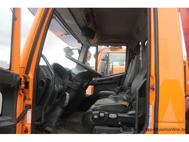 Vrachtwagen iveco eurocargo ml 190el2ca vv kraan hmf rcl 5300, datum 1ste inschrijving 11/6/2013, chassisnummer zcfa1vj0402607758 - afbeelding 2 van  19