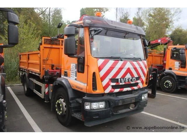 Vrachtwagen iveco eurocargo ml 190el2ca vv kraan hmf rcl 5300, datum 1ste inschrijving 11/6/2013, chassisnummer zcfa1vj0402607758 - afbeelding 13 van  19
