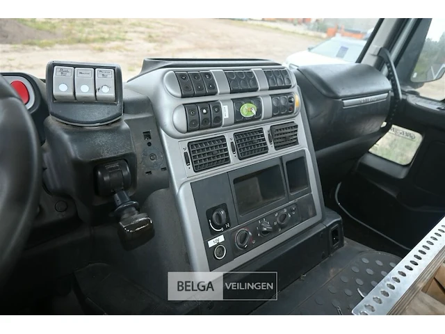 Vrachtwagen iveco stralis - afbeelding 15 van  20