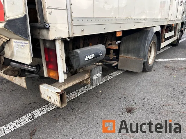 Vrachtwagen iveco - afbeelding 11 van  35