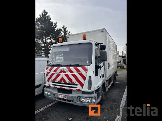 Vrachtwagen iveco - afbeelding 1 van  35