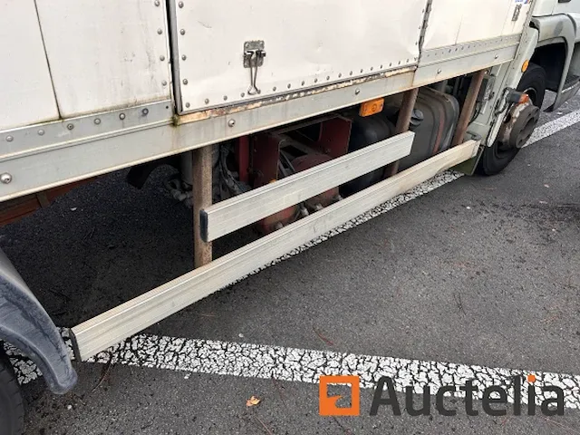 Vrachtwagen iveco - afbeelding 20 van  35
