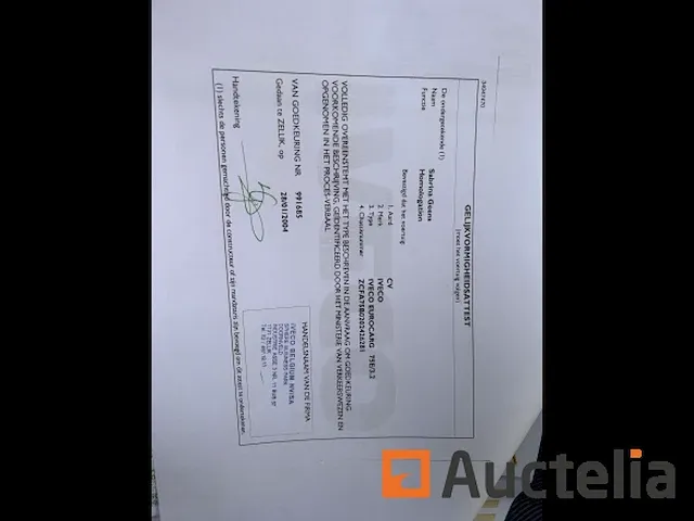 Vrachtwagen iveco - afbeelding 26 van  35