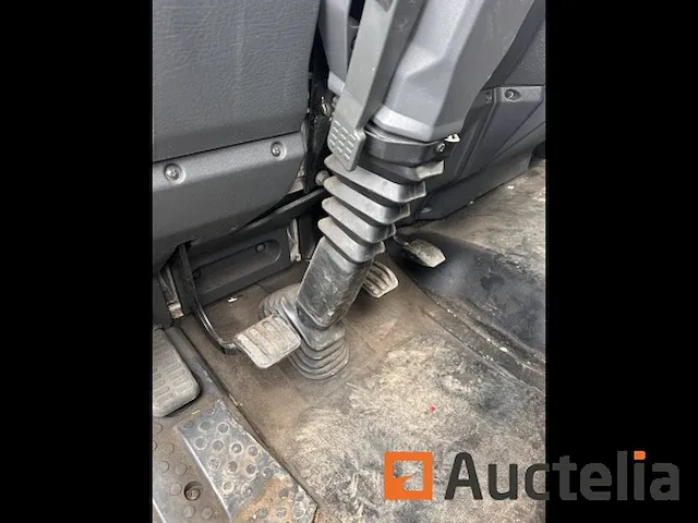 Vrachtwagen iveco - afbeelding 29 van  35