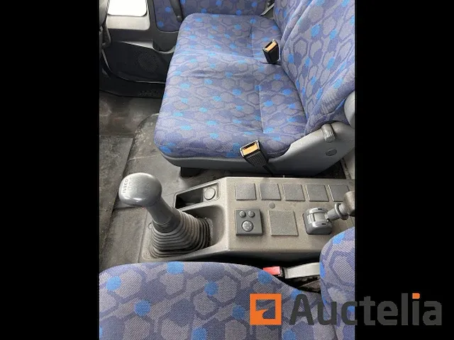 Vrachtwagen iveco - afbeelding 32 van  35
