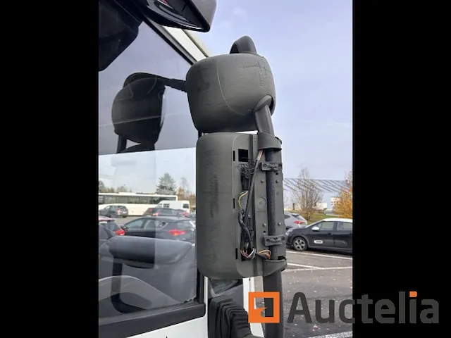 Vrachtwagen iveco - afbeelding 7 van  35
