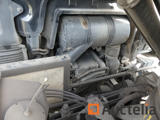 Vrachtwagen kipper met hijskraan man tgs (2014-390.250 km) - afbeelding 15 van  46
