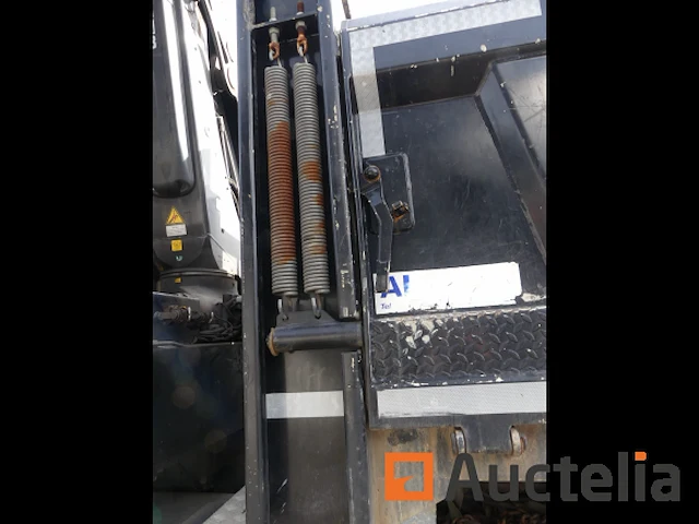 Vrachtwagen kipper met hijskraan man tgs (2014-390.250 km) - afbeelding 41 van  46