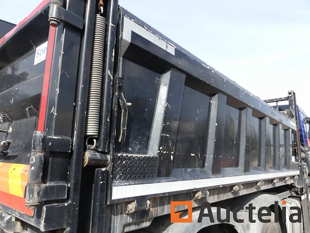 Vrachtwagen kipper met hijskraan man tgs (2014-390.250 km) - afbeelding 44 van  46