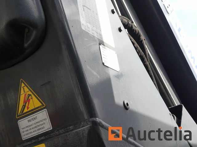 Vrachtwagen kipper met hijskraan man tgs (2014-390.250 km) - afbeelding 8 van  46