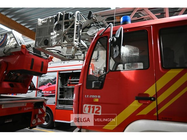 Vrachtwagen man l18 lc ladderwagen - afbeelding 15 van  18