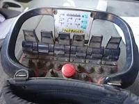 Vrachtwagen mercedes actros met autolaadkraan en containersysteem - afbeelding 9 van  18