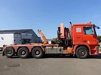 Vrachtwagen mercedes actros met autolaadkraan en containersysteem - afbeelding 1 van  18