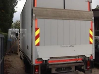 Vrachtwagen mercedes atego 818, datum 1ste isnchrijving 14/9/2001, chassisnummer wdb9702231l588150, km-stand 197913, euro 5, ttm 8600kg, vv koelinstallatie, schade rondom - afbeelding 3 van  6