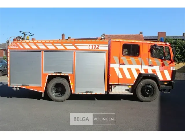 Vrachtwagen mercedes - afbeelding 5 van  33