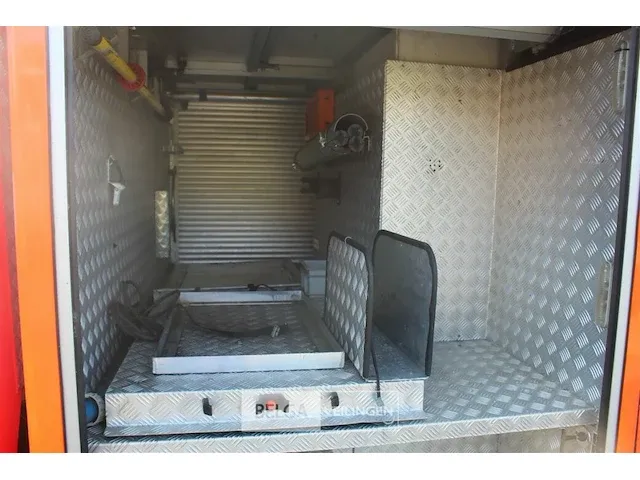 Vrachtwagen mercedes - afbeelding 6 van  33