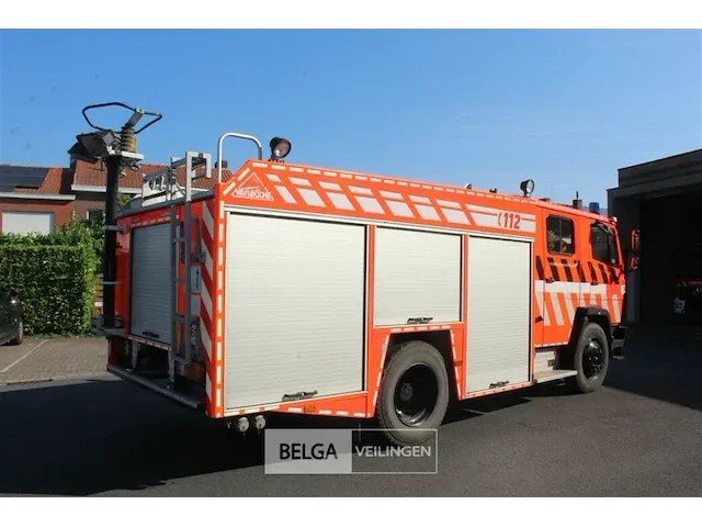 Vrachtwagen mercedes - afbeelding 17 van  33