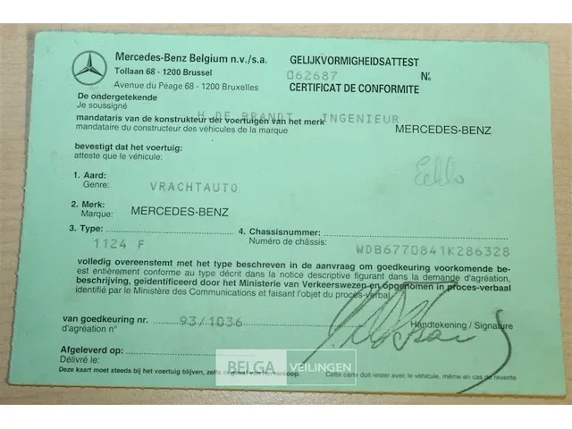 Vrachtwagen mercedes - afbeelding 18 van  33