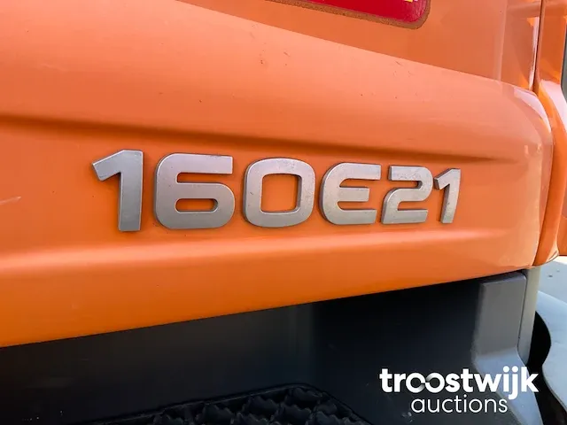 Vrachtwagen met autolaadkraan en kiepbak - afbeelding 15 van  26