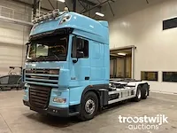 Vrachtwagen met containersysteem - afbeelding 1 van  23