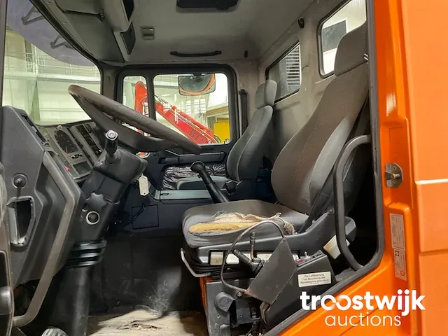 Vrachtwagen met containersysteem - afbeelding 2 van  16